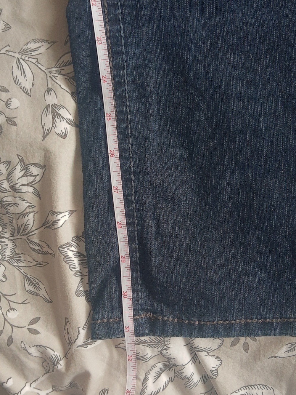 Woman's Jeans - Picture 5 of 5